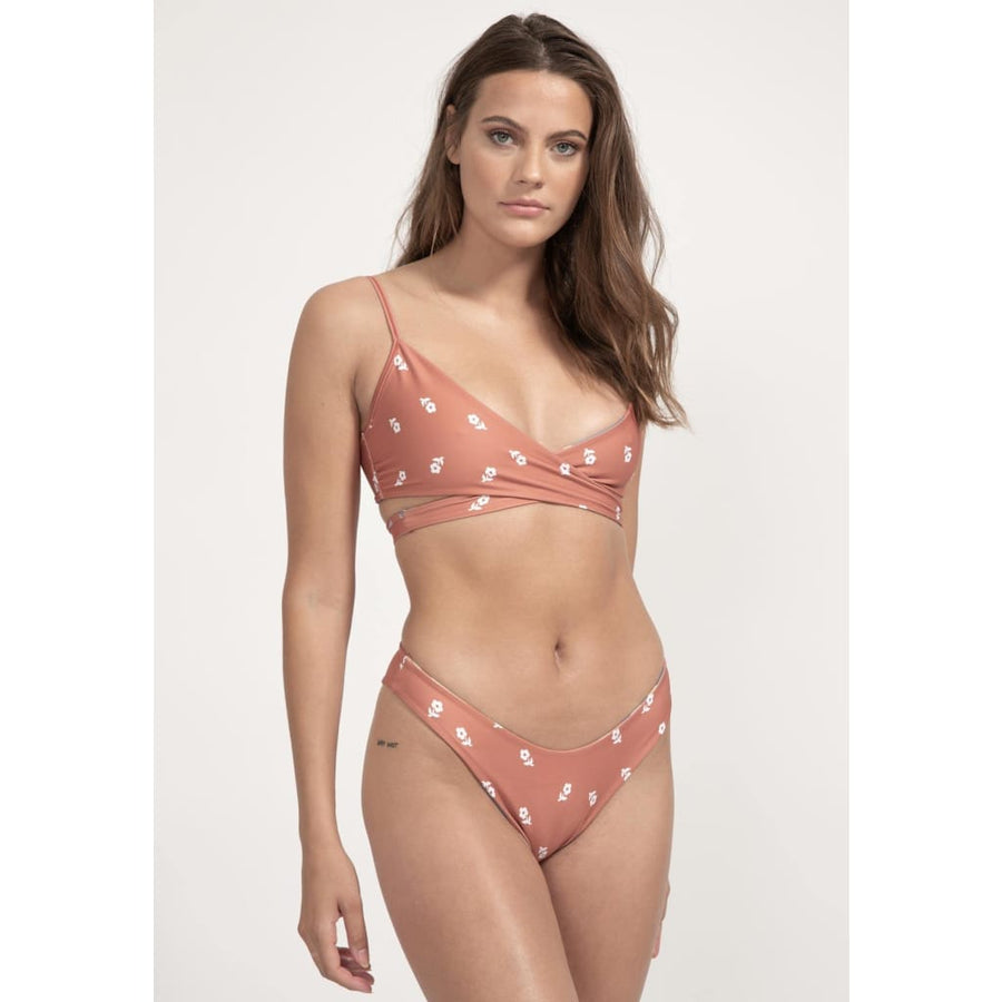 boochen sustainable surf bikini Bottom Arpoador style in red flower print