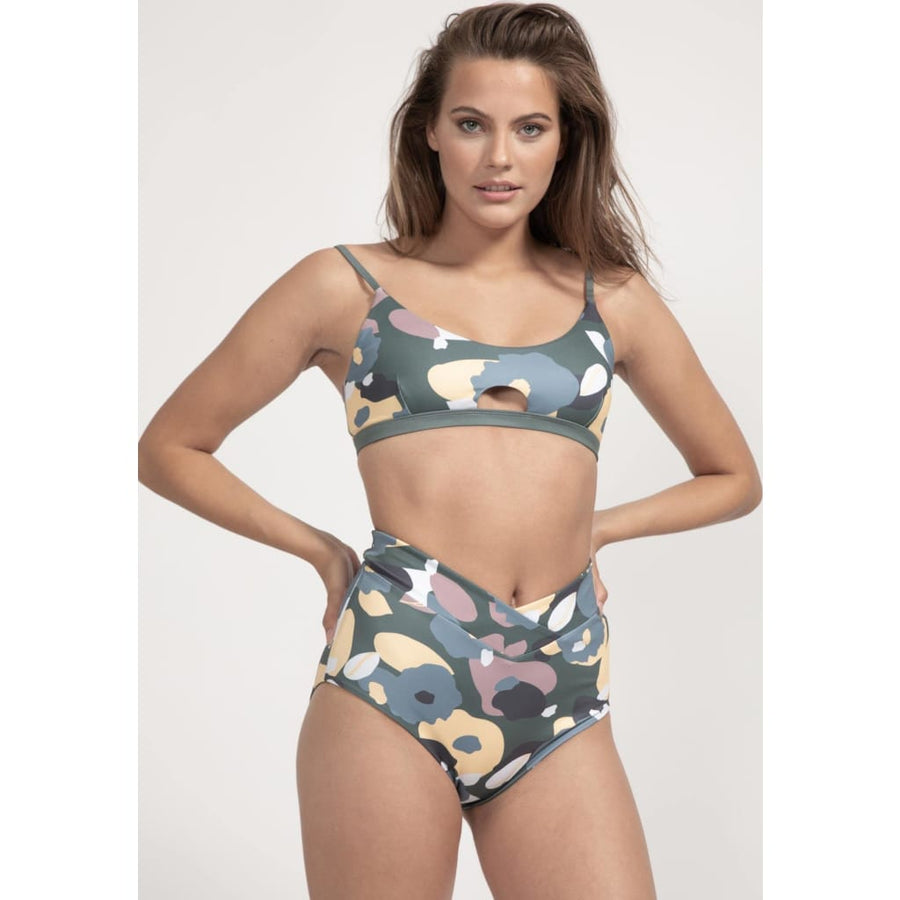 Diani Bikini Top Reversible in Green Wildflower / Daisy - boochen eco-conscious surfwear