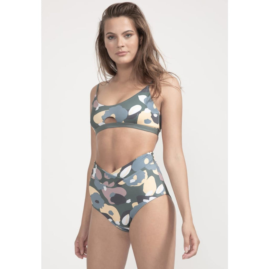 Diani Bikini Top Reversible in Green Wildflower / Daisy - boochen eco-conscious surfwear